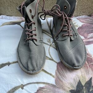 Toms Gray Canvas Lace-Up Boots